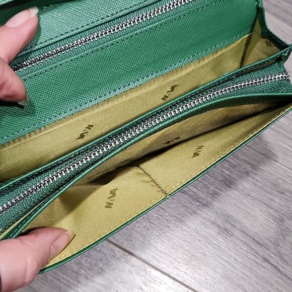 Nava Kelly Green Saffino XL Snap Wallet - Picture 7 of 10